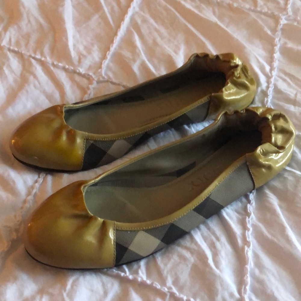 Burberry flats